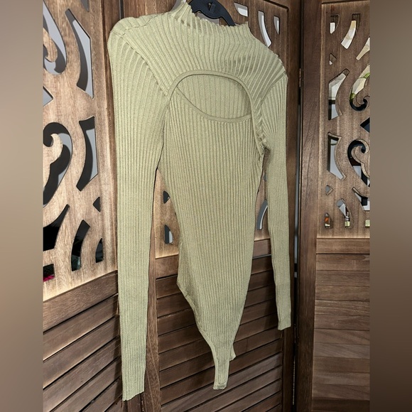 Fashion Nova Sage Ribbed Bodysuit - Picture 3 of 16